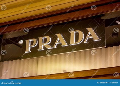 prada russia